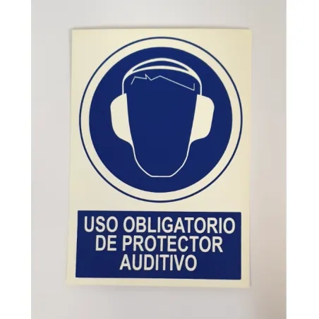 Uso obligatorio de protector auditivo Uso obligatorio de protector auditivo