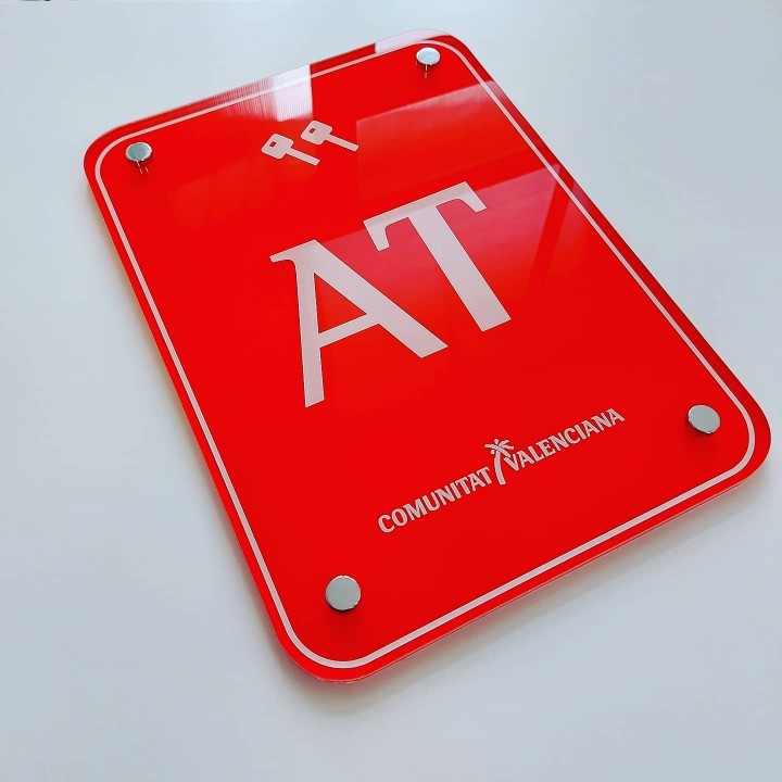 Distinctive plate for tourist housing block with two keys - Valencian Community