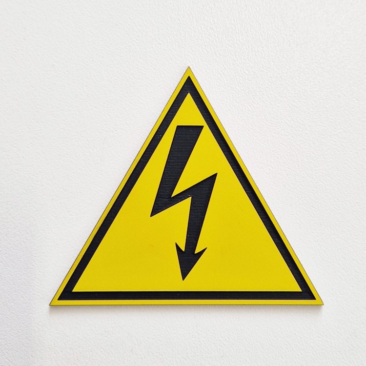 Riesgo Eléctrico Homologada Endesa en PMMA según NRZ101